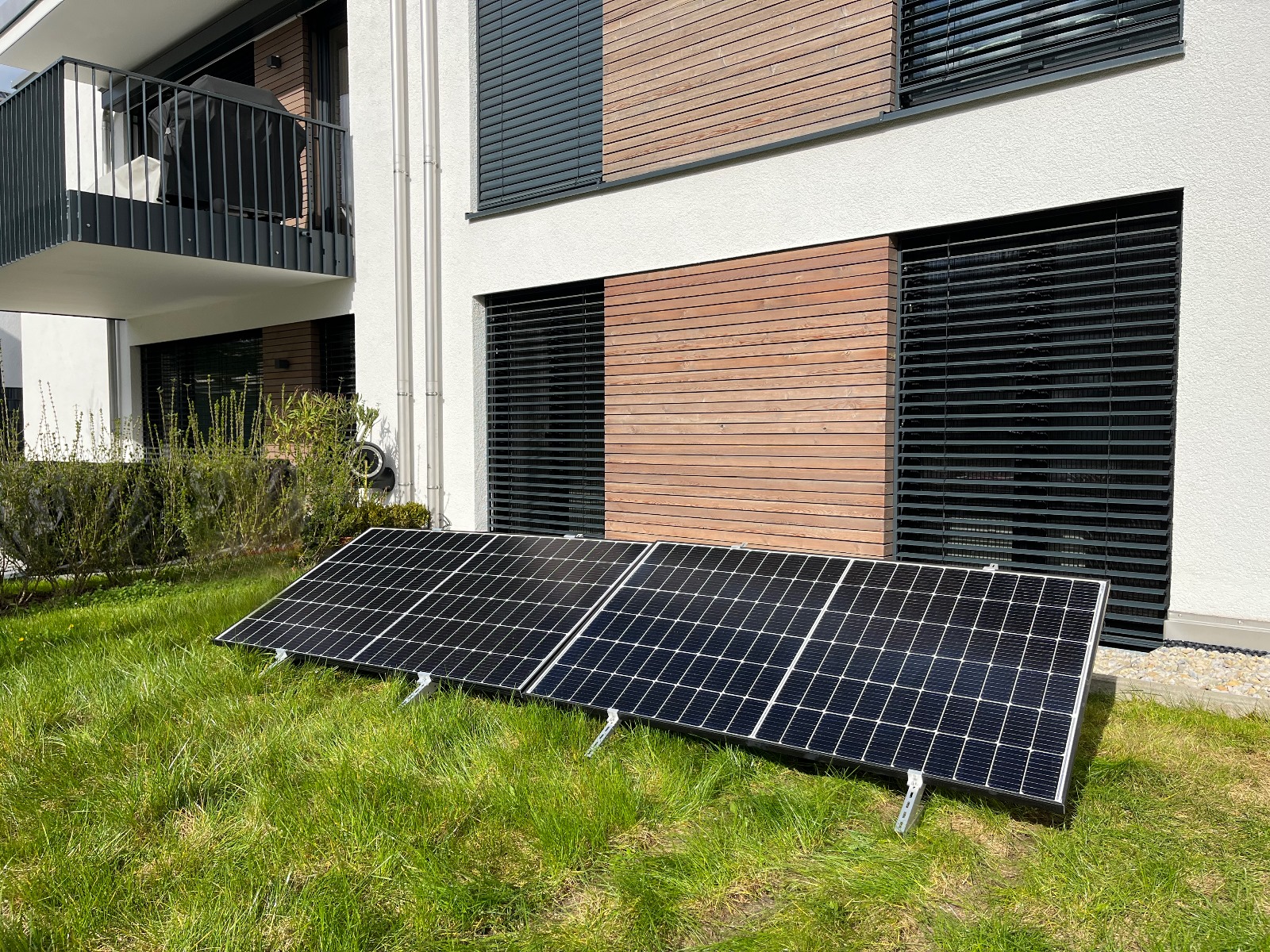 Sunlit Solar 3-in-1 Modulhalterung — Universalhalterung für Balkon, Terasse. Flachdach